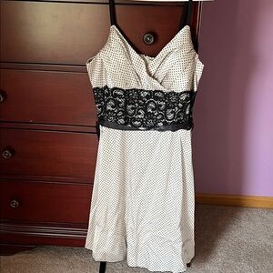 Chic Trixxi Polka Dot sleeveless Dress with Lace Accent. Size 13